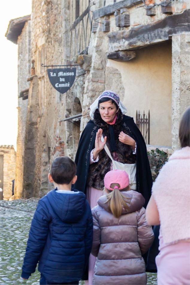 Dame de Pérouges raconte aux enfants - Marilou Perino