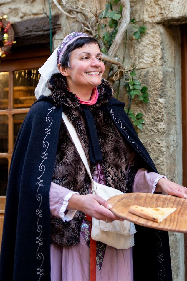 La Dame de Pérouges et la galette - Marilou Perino