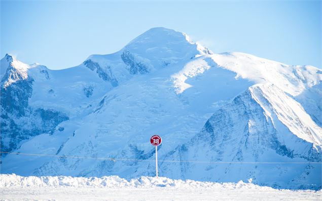 La vue sur le mont Blanc depuis le Désert de Platé - OT Flaine-Candice Genard