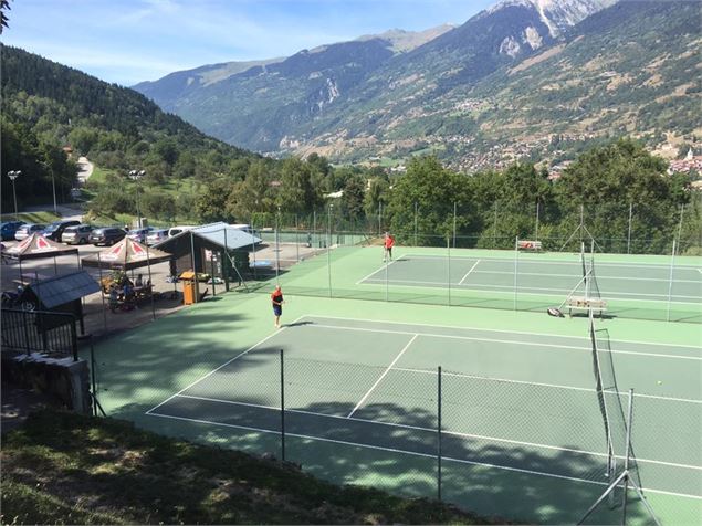 Courts de tennis Macôt - vallée de la Plagne - Courts de tennis Macôt