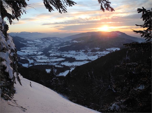 Vue sur la Vallée Verte - Office de tourisme des Alpes du Léman