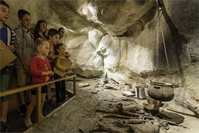 Reconstitution de la grotte des Balmes au musée d'archéologie de Val Cenis Sollières - Photo Passion