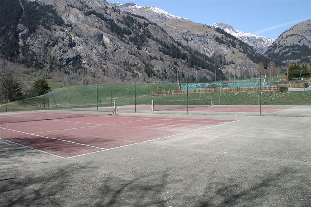 Courts de tennis à Termignon - HMVT