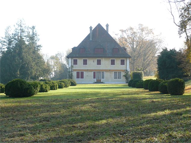 Manoir de Rovorée situé sur le domaine de Rovorée-La Châtaignière - F.Baillif