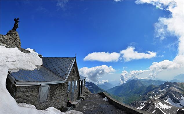 Chapelle au sommet - Gaijin