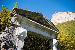 Visite guidée : 2500 ans d'histoire racontés par l'archéologie_Faverges-Seythenex - Peignée vertical