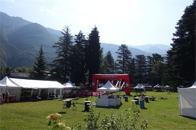 Village d'arrivée de l'Echappée Belle_Val-d'Arc - OT Porte de Maurienne