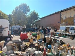 Marché aux puces - Office de Tourisme Pays de Bâgé et de Pont-de-Vaux