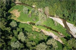 Aux bords des Usses, flânerie les pieds dans l'eau_Desingy