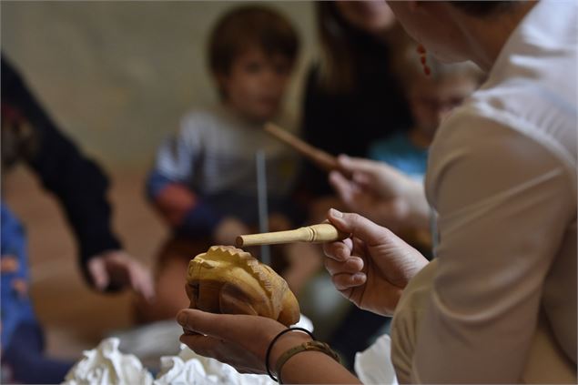 Atelier à l'Abbaye d'Ambronay : Bulle de sons - © Bertrand Pichène