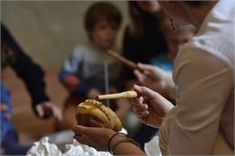 Atelier à l'Abbaye d'Ambronay : Bulle de sons - © Bertrand Pichène