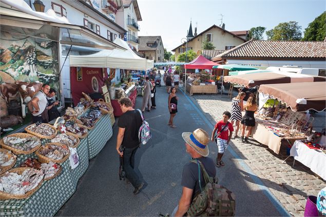Rue du Centre - P. Thiriet
