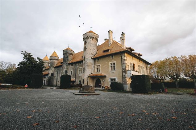 Chateau de Ripaille - Hello Travelers