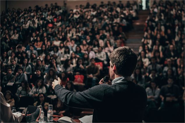 Conférence/ débat : Sommes-nous des poussières d’étoiles ?_Bonneville