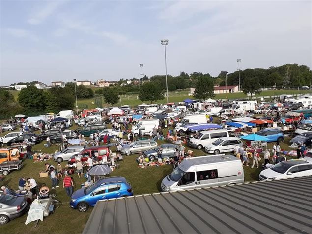 Vide-grenier du RCCM©Vincent Perroud vice président du club - ©Vincent Perroud vice président du clu