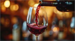 Visuel Beaujolais nouveau versé au verre - ©Adobe Stock_Par Ilya
