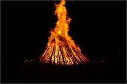 Fête de la Saint Jean_Saint-Jean-de-Niost - Pixabay