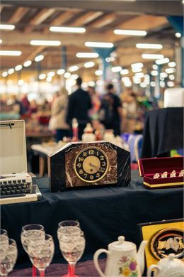 Vide Grenier_Chambéry - Photo de Oğuz Kandemir: https://www.pexels.com/fr-fr/photo/retro-vintage-tem