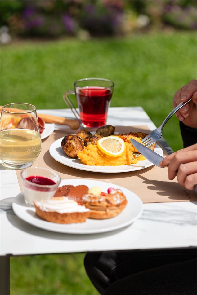 Brunch en terrasse au cœur d'Aix-les-Bains ! - Noémie Gervais