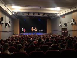 C'était juste pour rire ! - JDS Production | FESTIVAL "UN AUTOMNE SUR LES PLANCHES" POUR LES SCOLAIR