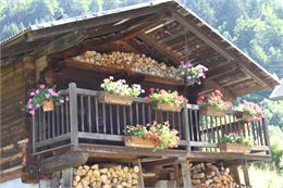 chalet fleuri - Berdugo Christiane