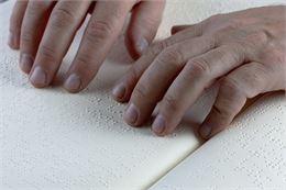 Exposition sur l'histoire du braille et de l'album tactile adapté_Artemare - Pixabay