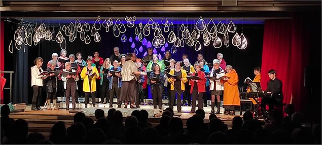 Photo de la chorale sur scène - LaCampanella