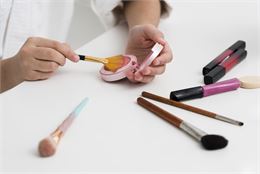 Le Festoche des Mioches | Maquillage_Plagne-Montalbert - Freepik