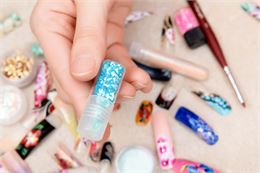 Le Festoche des Mioches | NAIL ART_Plagne-Montalbert - Freepik