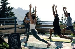 pratiquants yoga - Le 1647