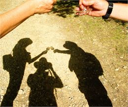 Des silhouètes autours d'une dégustation - Pixabay