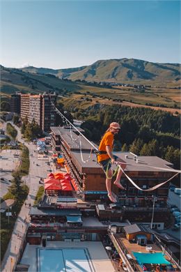 Highline au corbier, animation extrême - Corbier Tourisme