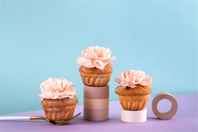 Photo de gâteau de fleurs - Freepik