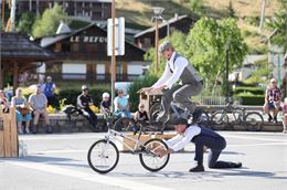Le spectacle des Peaky Bikers_Les Carroz-d'Arâches