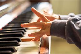piano - CANVA