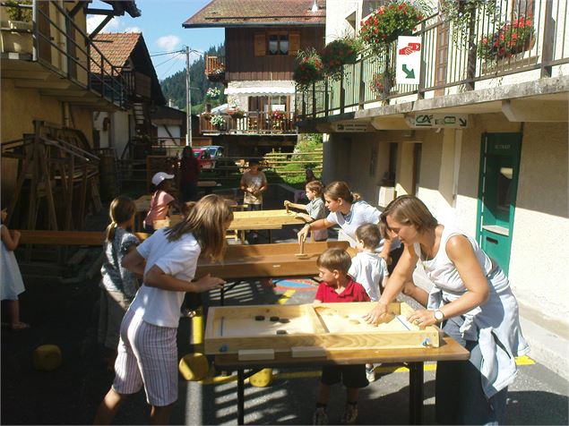 Jeux en bois à Arêches - Arêches