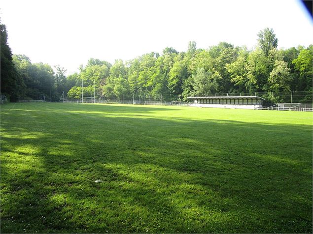 Stade Armand Seralini - Anthony Levrot, Wikimedia Commons, Licence CC BY-SA 4.0