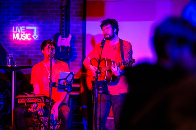 Concert en terrasse de Has Been Players - Sylvain Aymoz