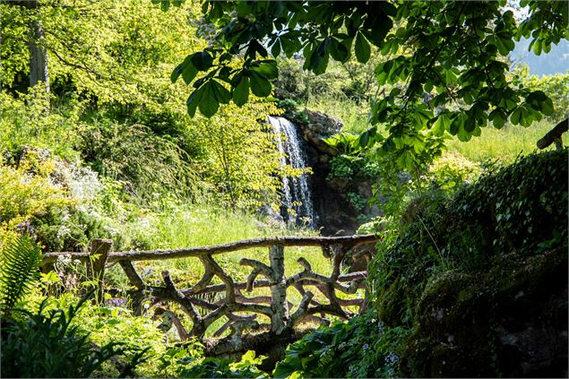 Cascade Jardin Jaysinia - OTSamoens