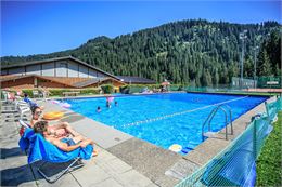 Pool Party | Morgins - Synology
