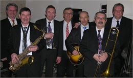 Burgundy Swing - Burgundy Swing
