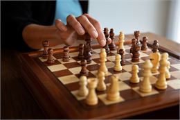 Rencontre autour des échecs_Aime-la-Plagne - Freepik