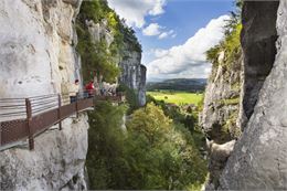 s9c2940-1200x800.jpg - Grottes de St Christophe