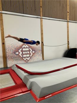 trampoline - ETAC
