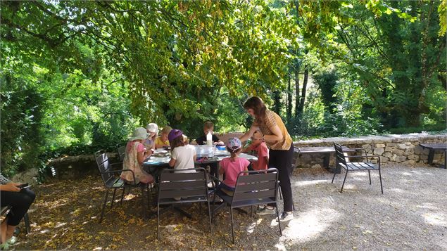 L'atelier des 7-12 ans : Impressions fleuries_Chambéry - Musées de la Ville de Chambéry