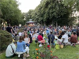 Public lors des concerts au square Simone Veil - ©OTBBD