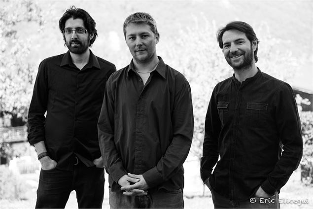 Max Caron Trio