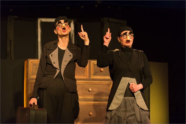 SA MAJESTE LE ROI CUL NUL_Aix-les-Bains