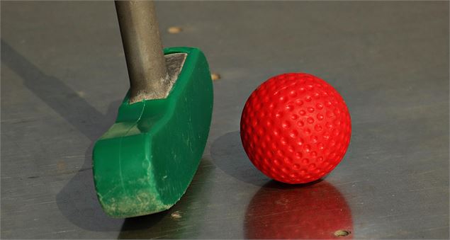Mini Golf !_Montchavin-les-Coches - NoName_13 sur Pixabay