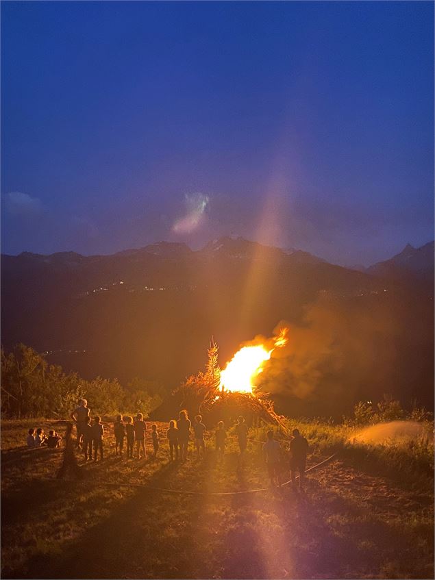 Feux de la St Jean aux Chapelles